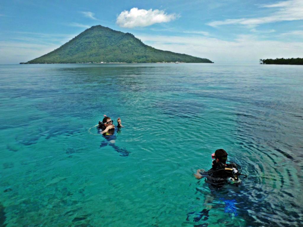 Bunaken Divers Sea Breeze Resort Exterior foto