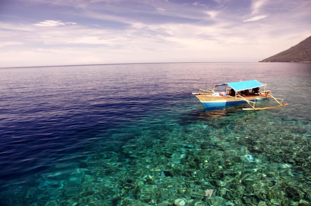 Bunaken Divers Sea Breeze Resort Exterior foto