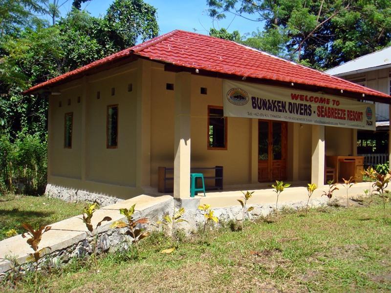 Bunaken Divers Sea Breeze Resort Exterior foto