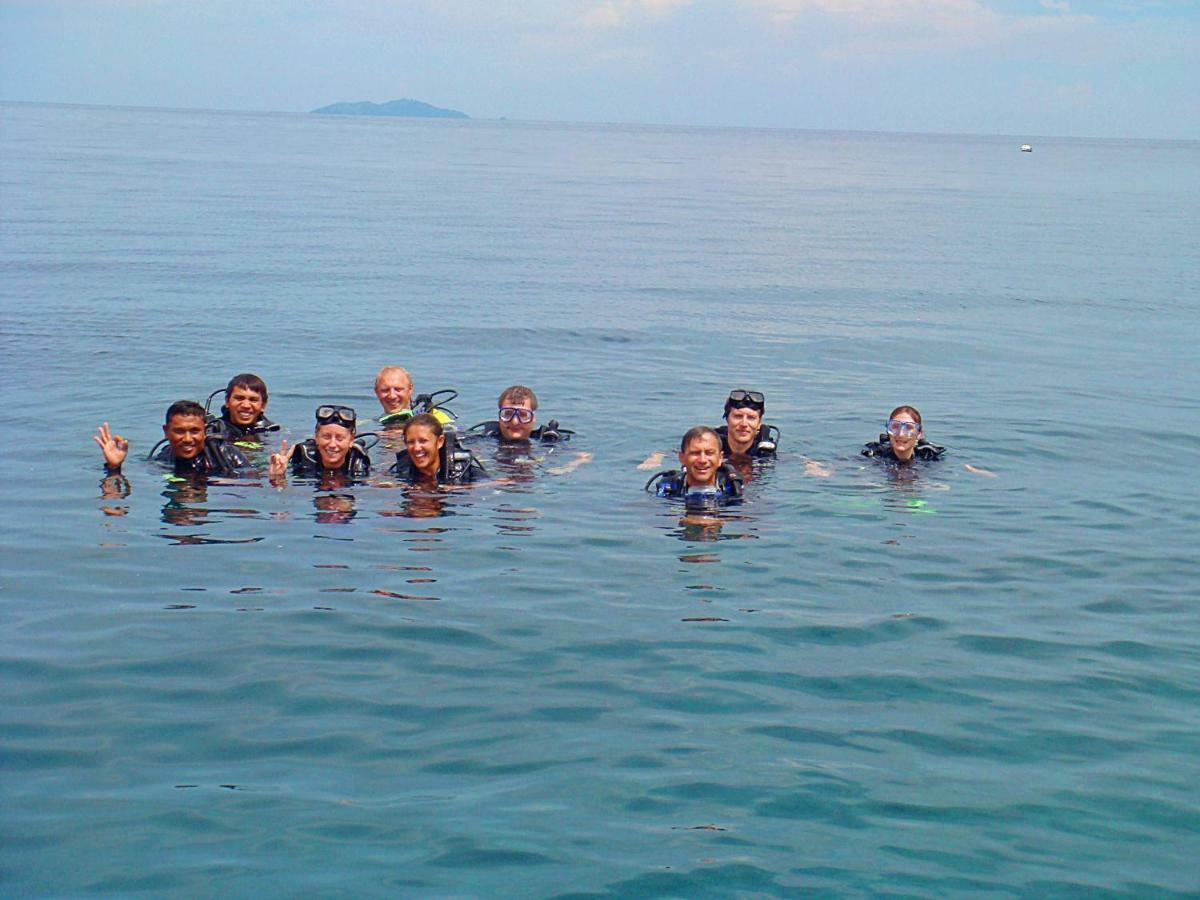 Bunaken Divers Sea Breeze Resort Exterior foto